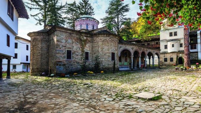 Молебен за дъжд отслужват в Троянския манастир